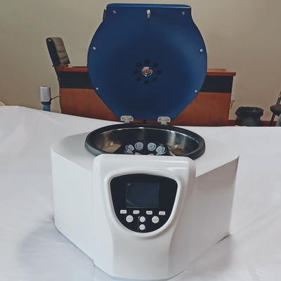 Pesquisa experimental do centrifugador de baixa velocidade da capacidade máxima 8×20ml