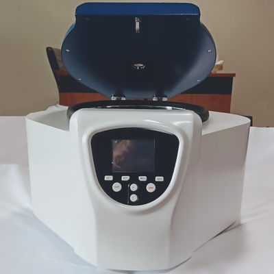 Força centrífuga máxima 2600 Xg do centrifugador resistente do laboratório médico da segurança